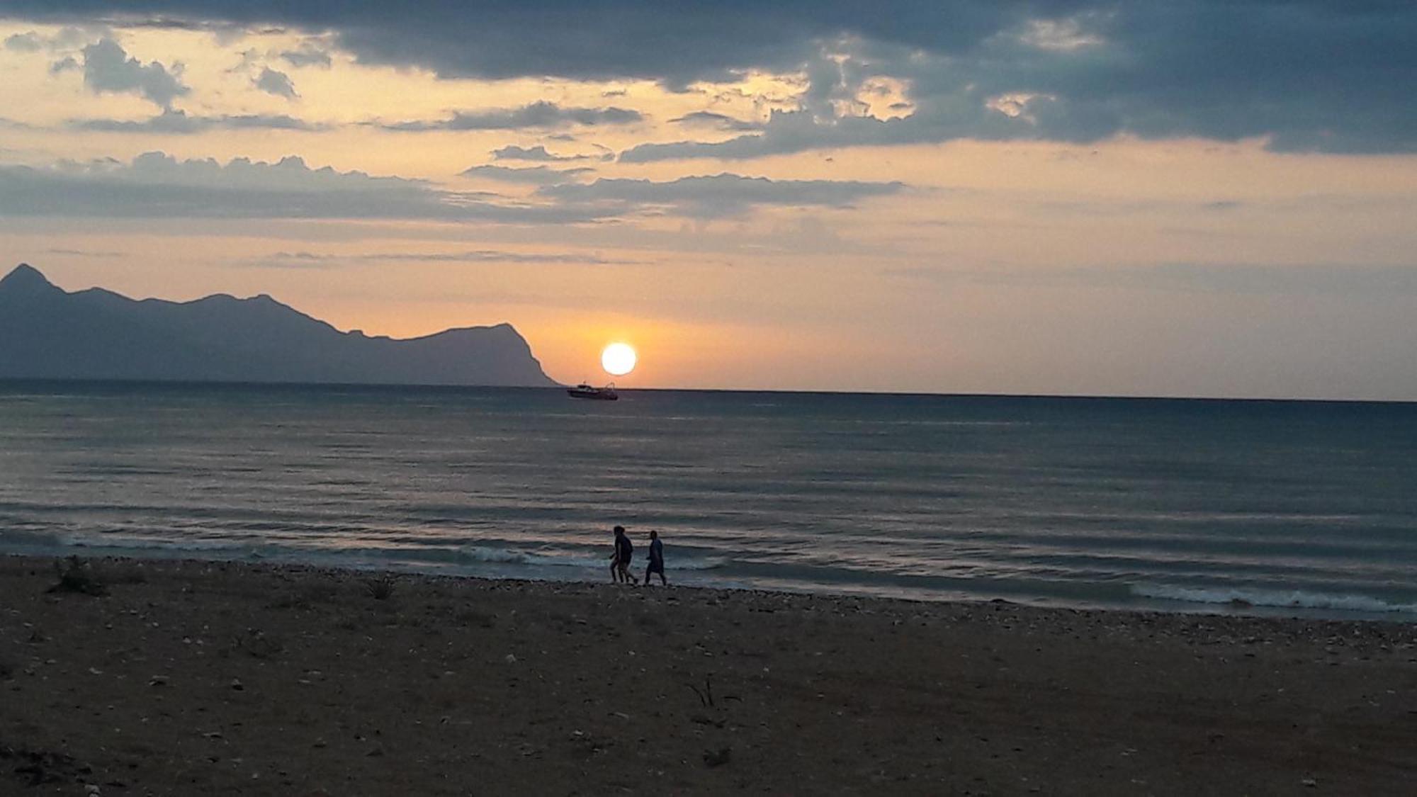 Casa Vacanze Tamara Balestrate Bagian luar foto